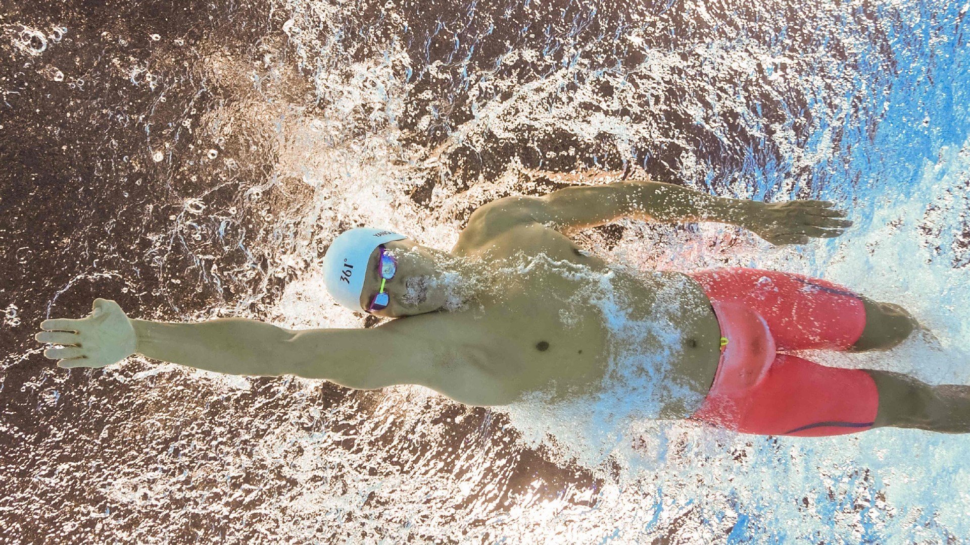 开云·体育全站登录地址-男子蝶泳划水幅度：德澳领先？，蝶泳的划水动作轨迹是三维的